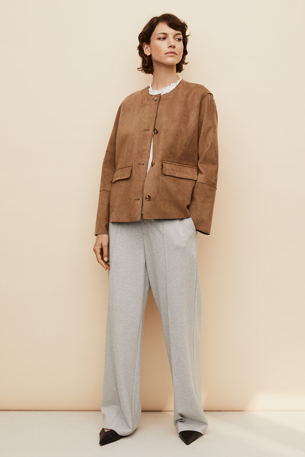 Jyrona Jacket - Otter, Isendre Shirt - White, Povira JERSEY Trousers - L. Grey mel.